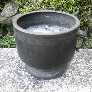骨董品の火鉢　