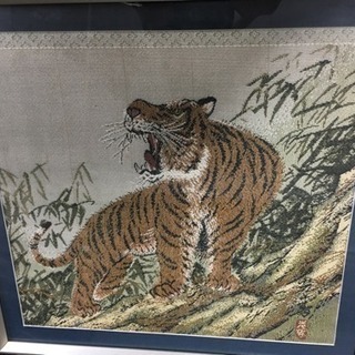 虎の刺繍絵