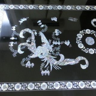 ★螺鈿細工　座敷テーブル　同サイズ、上面ガラス付属します。　豪華　綺麗なテーブルです。　価格相談！