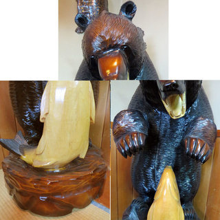 木彫り熊　特大　熊と鮭　置物　木製　１３７ｃｍ高　熊に決闘を挑む鮭かも！？
