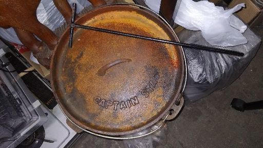 値下げしました　ダッチオーブン