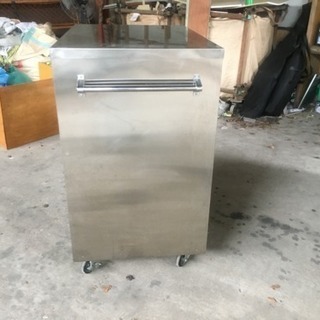 中古 ステンレス製配膳カート❗️