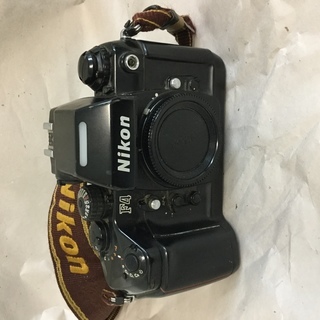 Nikon F4 ボディーのみ　値下げします10000＞8000