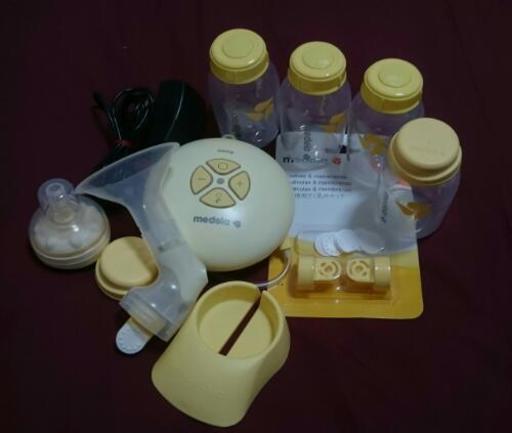 【ほぼ未使用】medela  メデラ電動搾乳器  ボトル4本・乳首・交換用搾乳弁セット\n\n