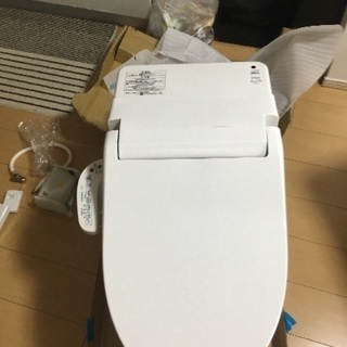 Panasonicアラウーノ、全自動お掃除トイレ