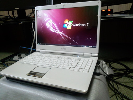 ノートパソコン FMV BIBLO NF/D50 Windows7