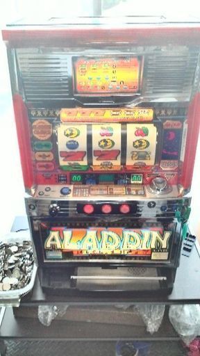 パチスロアラジン実機メダル一箱付き みつや 桑名のその他の中古あげます 譲ります ジモティーで不用品の処分