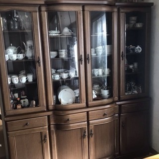 値下げ☆モダンな食器棚☆