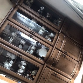 値下げ☆モダンな食器棚☆