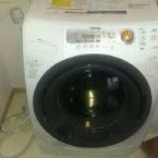TOSHIBA2012年式ドラム式洗濯乾燥機9キロです 配送無料です