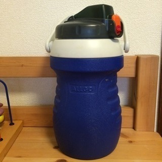 【お譲り済】大容量 保冷水筒 2.2リットル
