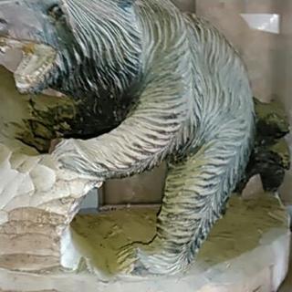 熊　木彫り