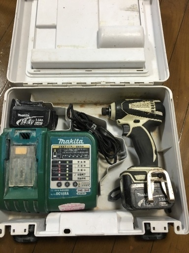 値下げしました Makita、インパクトドライバー