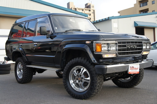 トヨタ ランドクルーザー６０ ｖｘ最終モデル１８ａｗマッドタイヤ３