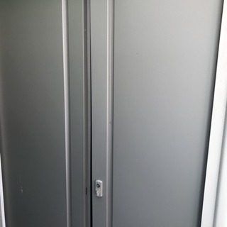 サンキン物置今から解体します。