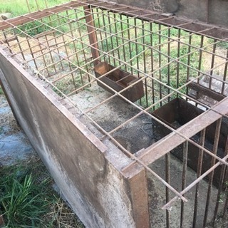 イノシシ捕獲檻。