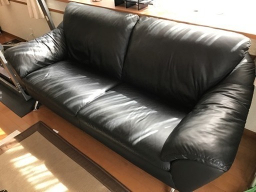 3人掛けソファー   黒  イタリア製 NATUZZI