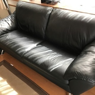 3人掛けソファー   黒  イタリア製 NATUZZI