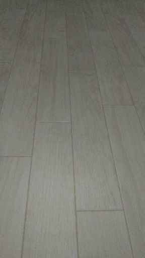 取引中 トイレや洗面所等の床 Diy クッションフロア値下げしました Hana0926 大阪のカーペット マット ラグの中古あげます 譲ります ジモティーで不用品の処分