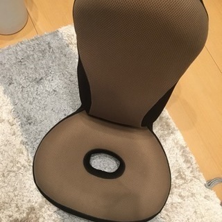 座椅子（背もたれ調節可）