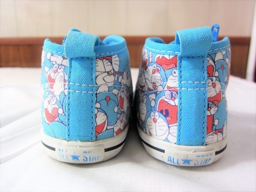 ドラえもん コンバース キッズシューズ Converse 14 2 000円 Yacchi 港南台のベビー用品 ベビー用ファッション小物 の中古あげます 譲ります ジモティーで不用品の処分 ドラえもん コンバース キッズシューズ Converse 14 2 000円 Yacchi 港南台のベビー用品 ベビー用ファッション小物 の中古あげます 譲ります ジモティーで不用品の処分