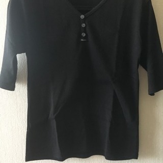 FUKU黒い半袖Tシャツ