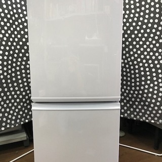 シャープ　冷蔵庫　2015年製　SJ-D14A-W 137L