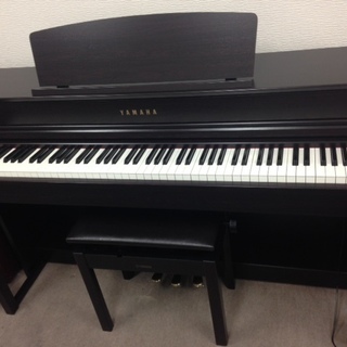 ヤマハ　CLP-575R　2016製　￥150.000-