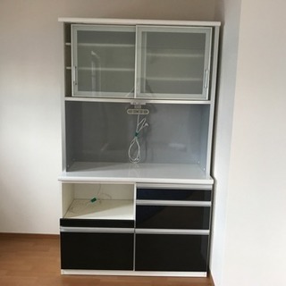 大型食器棚美品です☆