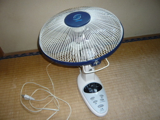 壁掛け扇風機