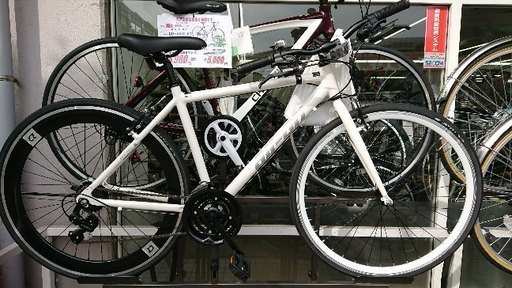 オータムセール　ラスト1台　２１段変速　クロスバイク　７００Ｃ　　新品