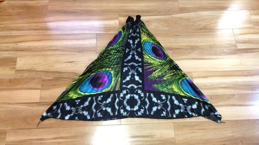 孔雀柄ワンピース 9月30日まで Dhisenyo 中野の服 ファッションの中古 古着あげます 譲ります ジモティーで不用品の処分