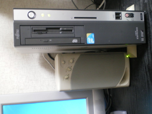 ディスクトップパソコン　FUJITSU FMV-ESPRIMO D5290