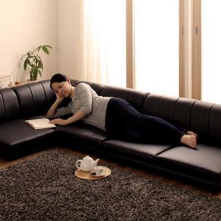 新品未使用品　送料無料(沖縄・北海道含む）2COLOR（IV/BK)スタイリッシュデザイン 合成皮革 ふんわりウレタンフロアコーナーソファセット（LowType Ver.)　1P+2P+コーナー3セット