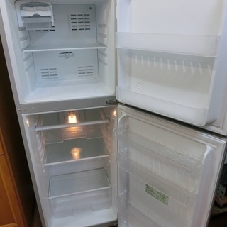 【販売終了しました。ありがとうございます。】U-ING　2ドア　228L　冷凍冷蔵庫　UR-F230H　2016年製　中古美品