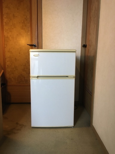 小型 2ドア冷蔵庫　85Ｌ