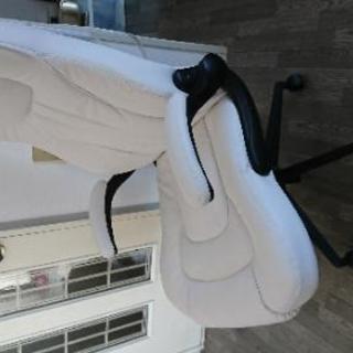【美品.お値下げ】オフィスチェア！あぐらがかけるオフィスチェア！