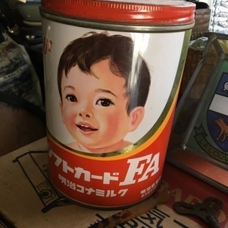 明治、粉ミルクの缶(^_^)
