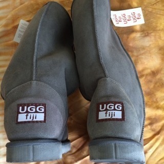 【新品】UGGシープスキンブーツ(フィジー)