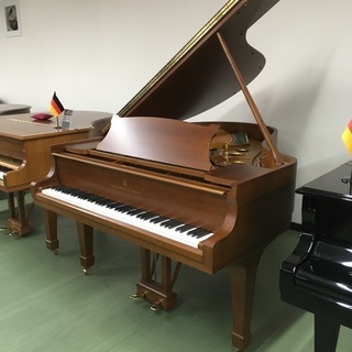 スタインウェイ＆サンズ　Steinway & Sons　O-180