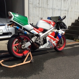 現在交渉中              NSR250R SE  MC21 メンテナンススタンドなど多数のおまけあり