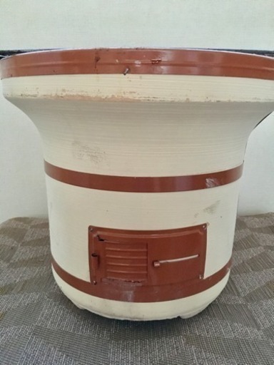 七輪(portable cray cooking stove)