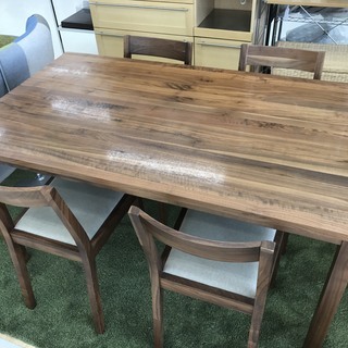 取りに来て頂ける方限定！無印良品、ダイニング5点セットのご紹介です！ 取りに来て頂ける方限定！無印良品のダイニング5点セットのご