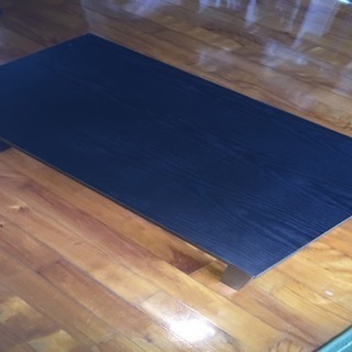 黒 長方形のテーブル