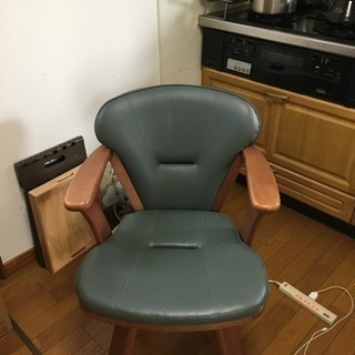 光家具 首振り椅子