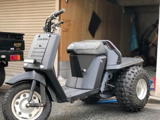 ジャイロ UP バーハン 極太タイヤ ミニカー
