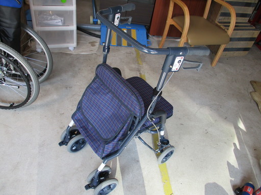 値下げ♫中古★シルバーカー(歩行補助器)　島製作所　シンフォニーSP　￥7000