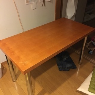 机、ダイニングテーブル