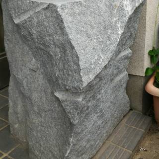 売却済】御影石の傘立て