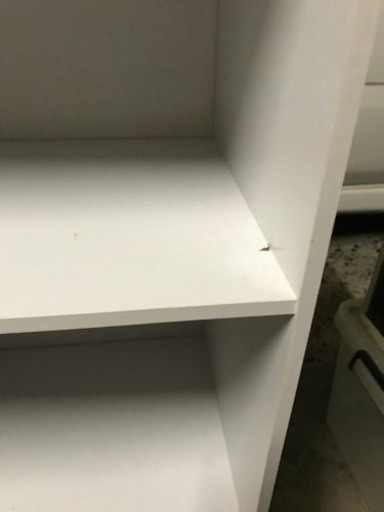 カラーボックス ホワイト キャスター付き 破損箇所あり ともさん 上深川の収納家具 カラーボックス の中古あげます 譲ります ジモティーで不用品の処分